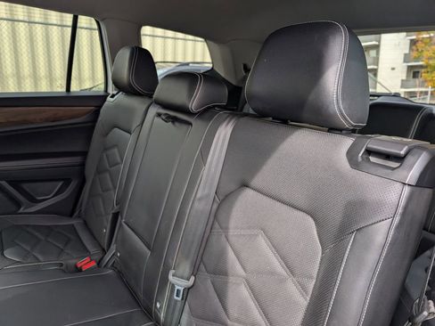 Used 2024 Volkswagen Atlas SE image 13