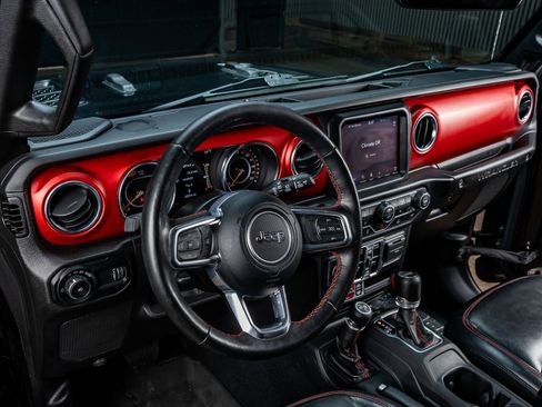 Used 2023 Jeep Wrangler Unlimited Rubicon w/ Steel Bumper Group image 16