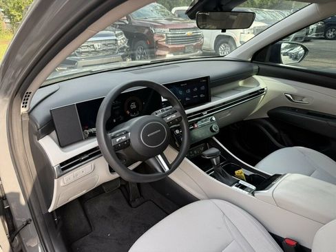 Used 2025 Hyundai Tucson SEL FWD image 3