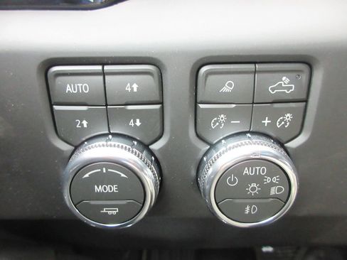 New 2026 GMC Sierra 1500 AT4 w/ AT4 Premium Package image 18