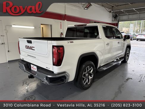 Used 2023 GMC Sierra 1500 SLT w/ SLT Premium Plus Package image 4