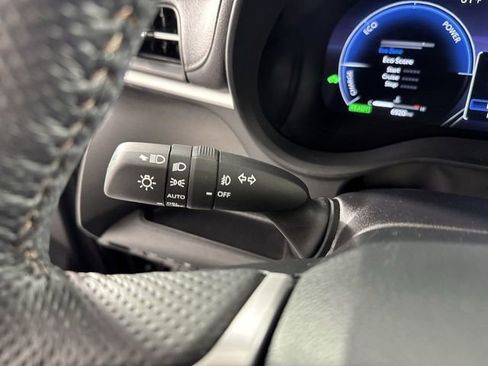 Used 2025 Toyota Sienna Platinum image 16