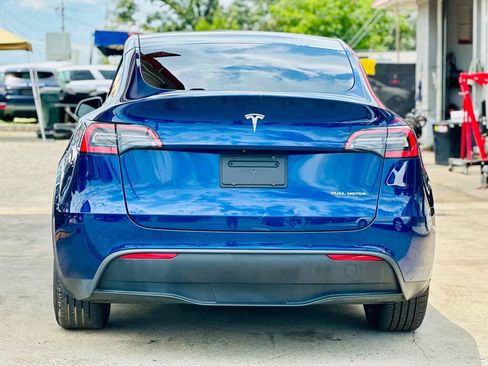 Used 2021 Tesla Model Y Long Range AWD/4WD image 7