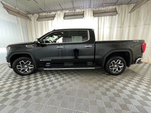 Certified 2023 GMC Sierra 1500 SLT w/ SLT Premium Package AWD/4WD image 23