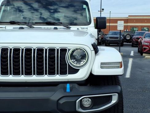 Certified 2024 Jeep Wrangler Unlimited Sahara AWD/4WD image 21