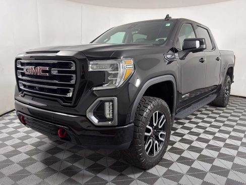 Used 2021 GMC Sierra 1500 AT4 w/ AT4 Value Package AWD/4WD image 3
