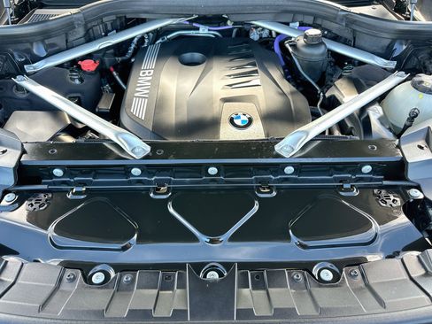 Certified 2025 BMW X7 xDrive40i w/ Premium Package AWD/4WD image 34