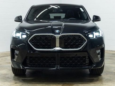 Certified 2025 BMW X2 xDrive28i w/ Technology Package image 8