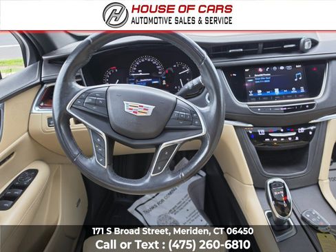 Used 2017 Cadillac XT5 Premium Luxury AWD/4WD image 25