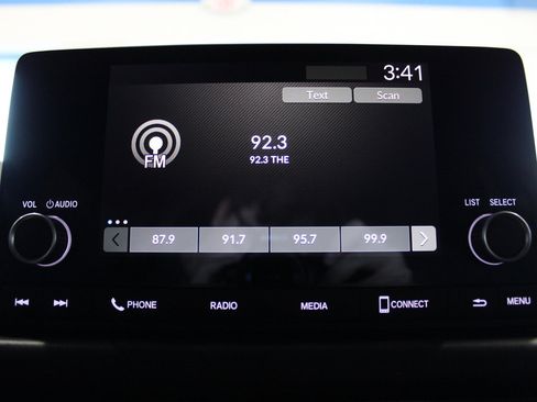 Certified 2023 Honda HR-V LX image 28