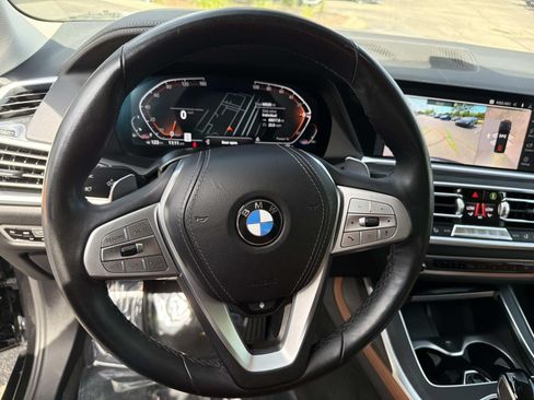 Used 2022 BMW X7 xDrive40i w/ Premium Package AWD/4WD image 25