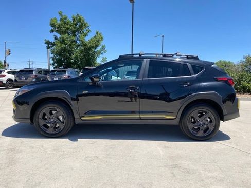 Used 2025 Subaru Crosstrek 2.5i Sport AWD/4WD image 2