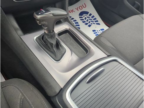 Used 2019 Dodge Charger SXT image 18