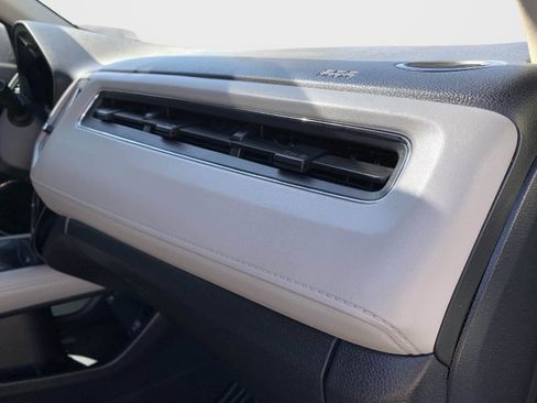 Used 2022 Honda HR-V EX image 44