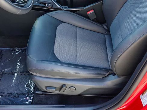 Certified 2024 Kia Niro EX FWD image 20