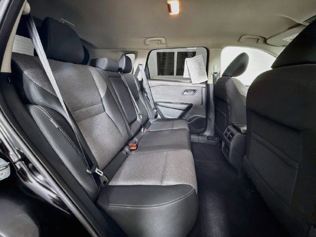 Used 2021 Nissan Rogue SV AWD/4WD image 26