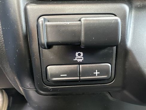 Used 2021 Chevrolet Silverado 1500 LT image 42