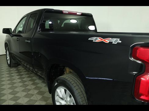 Certified 2022 Chevrolet Silverado 1500 Custom w/ Safety Confidence Package AWD/4WD image 17