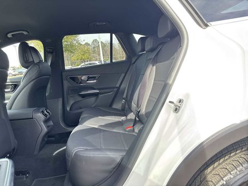 Used 2024 Mercedes-Benz GLC 300 image 17