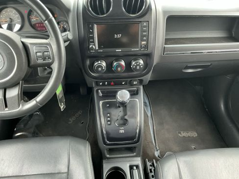 Used 2016 Jeep Patriot High Altitude FWD image 11