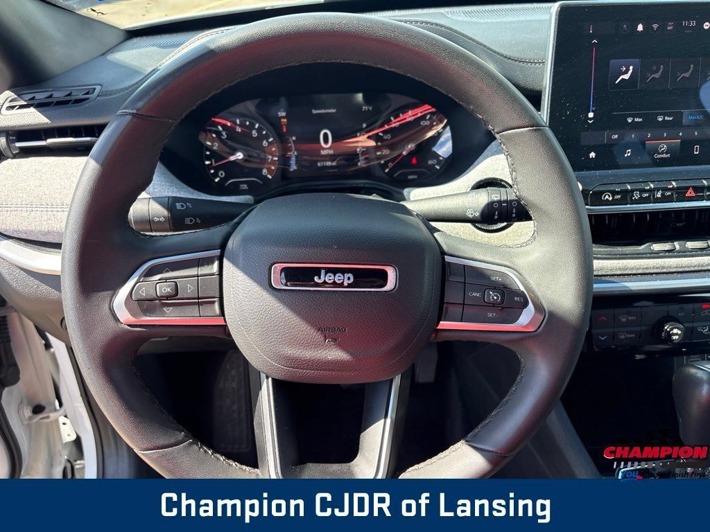 Used 2024 Jeep Compass Latitude AWD/4WD image 19