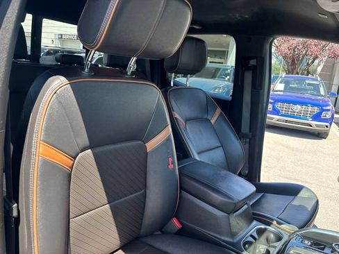 Used 2023 GMC Canyon AT4 w/ AT4 Premium Package AWD/4WD image 38