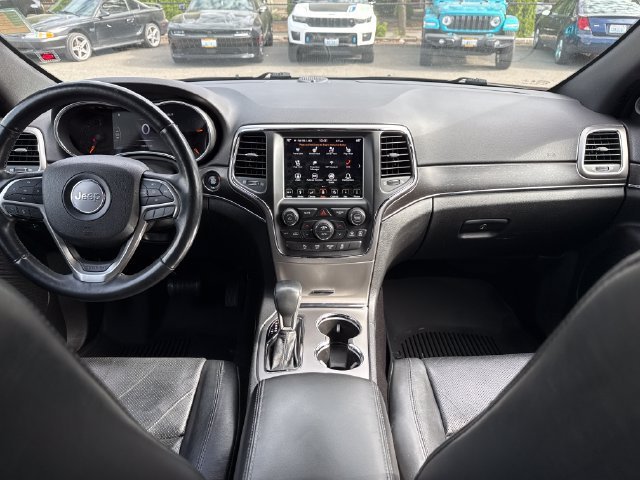 Used 2018 Jeep Grand Cherokee Limited w/ Luxury Group II AWD/4WD image 8