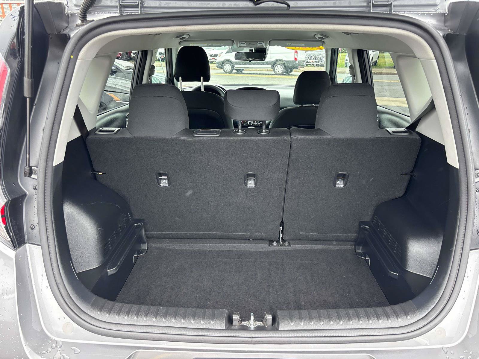 Used 2025 Kia Soul LX w/ LX Technology Package FWD image 12