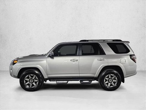 Used 2021 Toyota 4Runner TRD Off-Road Premium AWD/4WD image 9