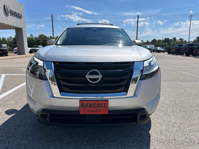 Used 2022 Nissan Pathfinder SV FWD image 2