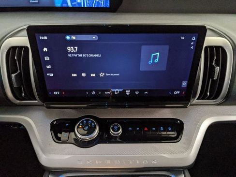 Certified 2025 Ford Expedition Max Active AWD/4WD image 8