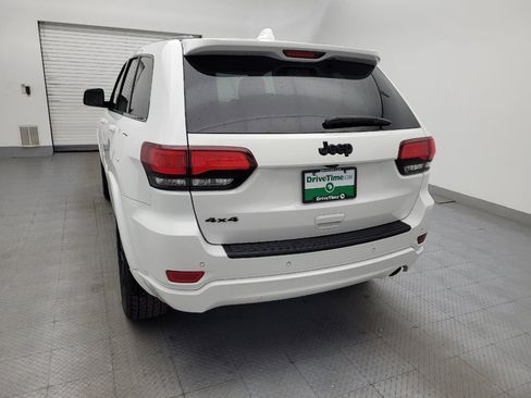 Used 2019 Jeep Grand Cherokee Altitude AWD/4WD image 6