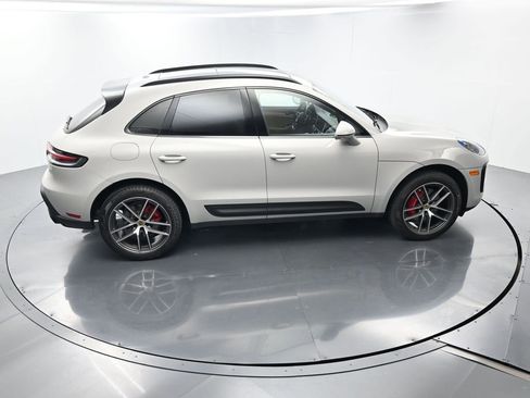 Certified 2022 Porsche Macan S image 42