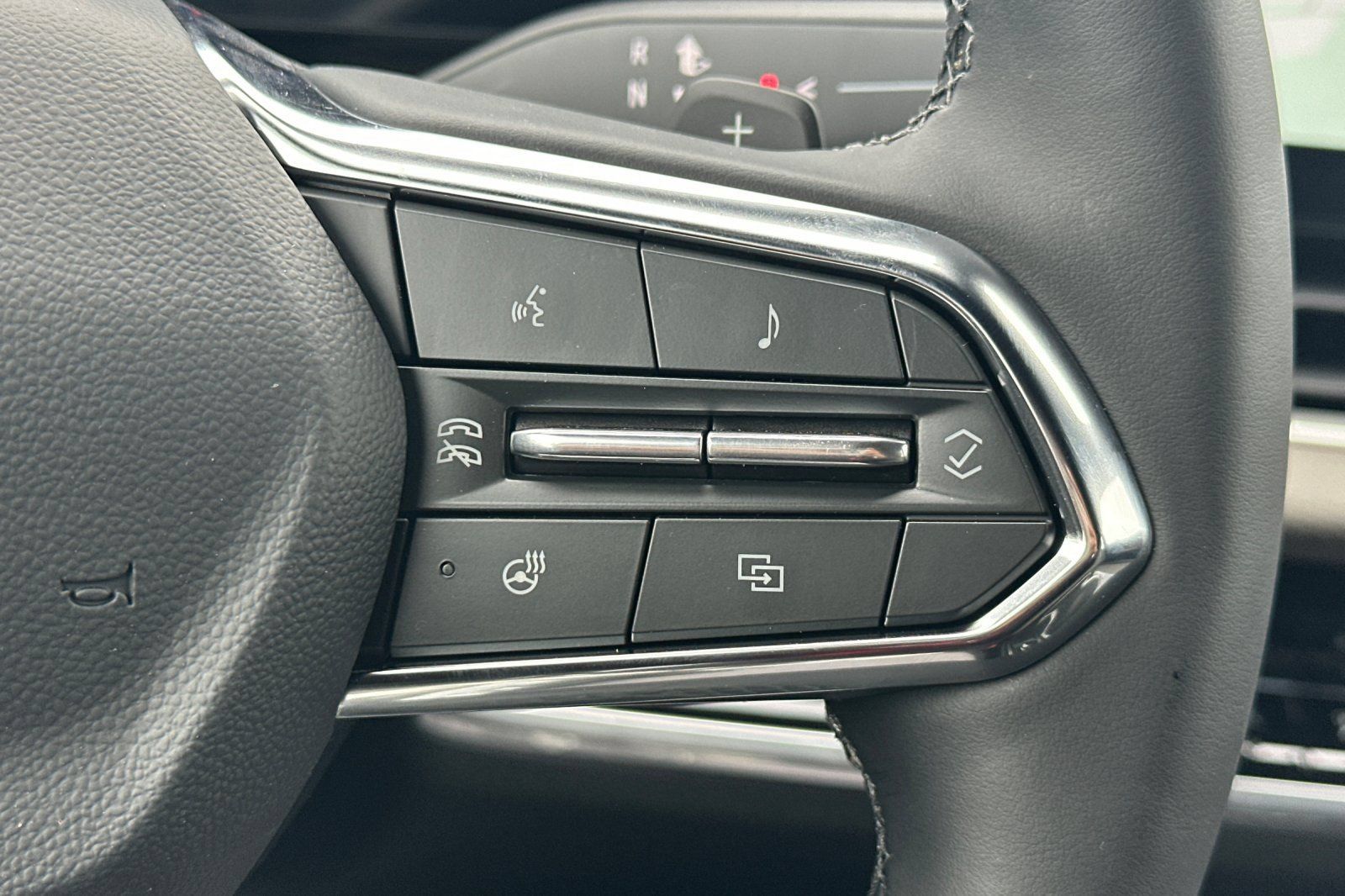 Used 2026 Chevrolet Equinox LT w/ Convenience Package II FWD image 29