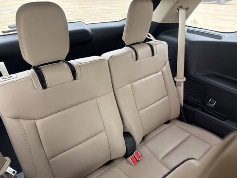 Used 2020 Ford Explorer XLT w/ Equipment Group 202A image 32