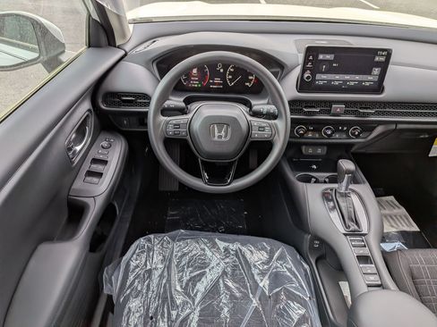 New 2026 Honda HR-V LX image 28