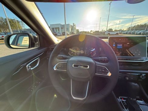 New 2026 Jeep Compass Latitude AWD/4WD image 15