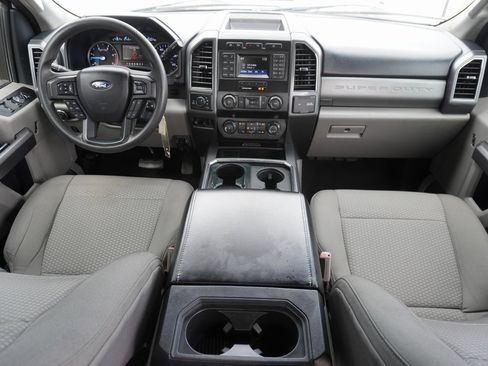 Used 2019 Ford F250 XLT w/ XLT Value Package image 16