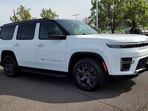 New 2026 Jeep Grand Wagoneer 4WD image 2