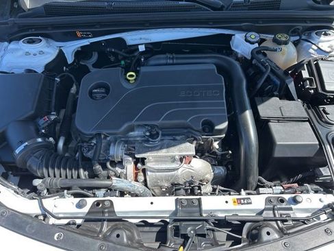 Used 2023 Chevrolet Malibu LT image 21