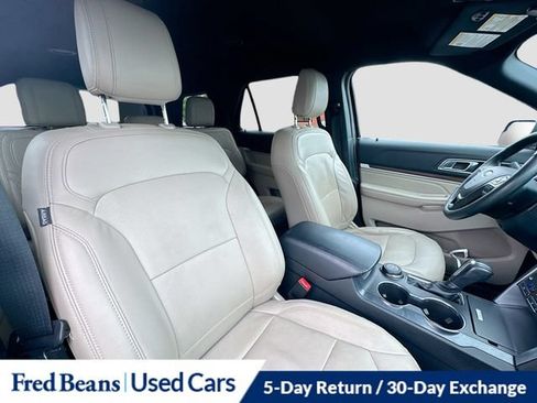 Used 2018 Ford Explorer Limited AWD/4WD image 36