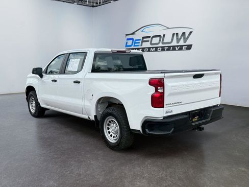 Used 2024 Chevrolet Silverado 1500 W/T w/ Z71 Off-Road Package AWD/4WD image 5