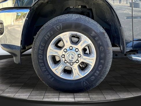 Certified 2025 RAM 2500 Big Horn AWD/4WD image 29