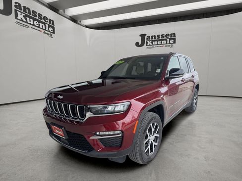 Used 2025 Jeep Grand Cherokee Limited AWD/4WD image 5