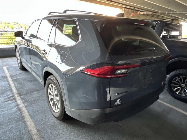 Used 2024 Toyota Grand Highlander AWD Hybrid image 2