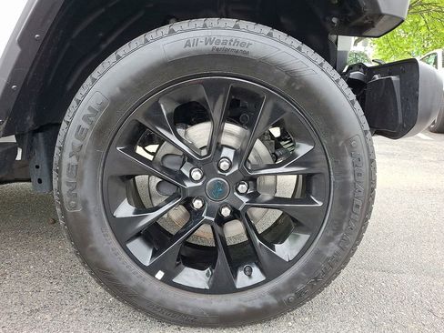 Certified 2025 Jeep Wrangler Unlimited Sahara AWD/4WD image 8