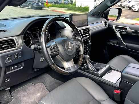 Used 2023 Lexus GX 460 Premium image 18