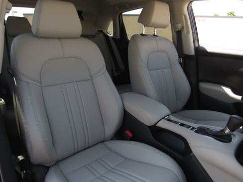 New 2026 Honda HR-V EX-L image 9