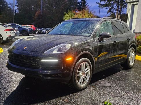 Used 2022 Porsche Cayenne image 3