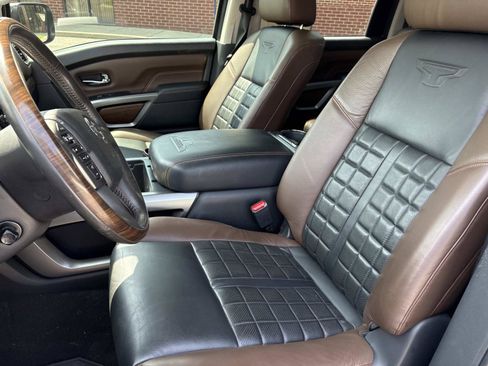 Used 2017 Nissan Titan Platinum Reserve AWD/4WD image 13